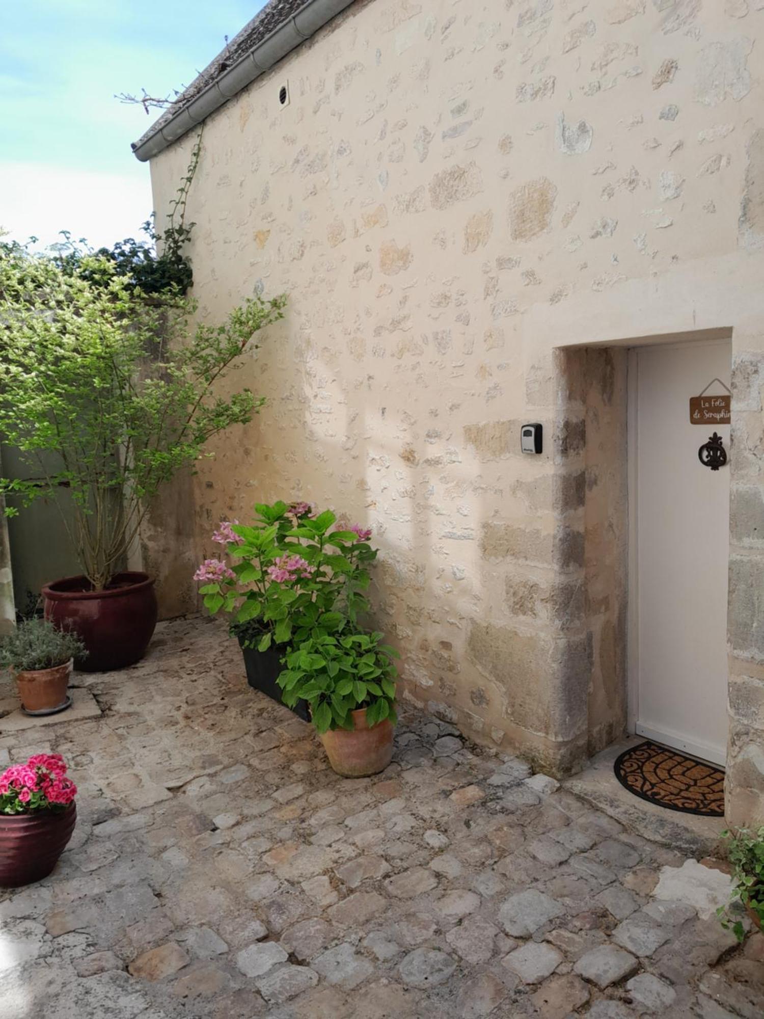 Gite La Folie De Seraphine Senlis  Luaran gambar